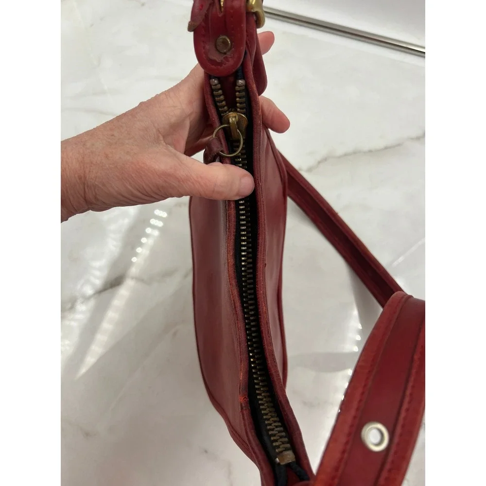 Vintage Coach 9950 Janice Legacy Shoulder Bag Red Leather